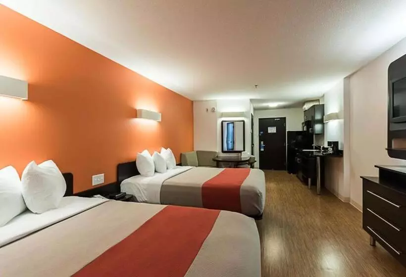 デラックスルーム, Motel 6 Moosomin, Sk