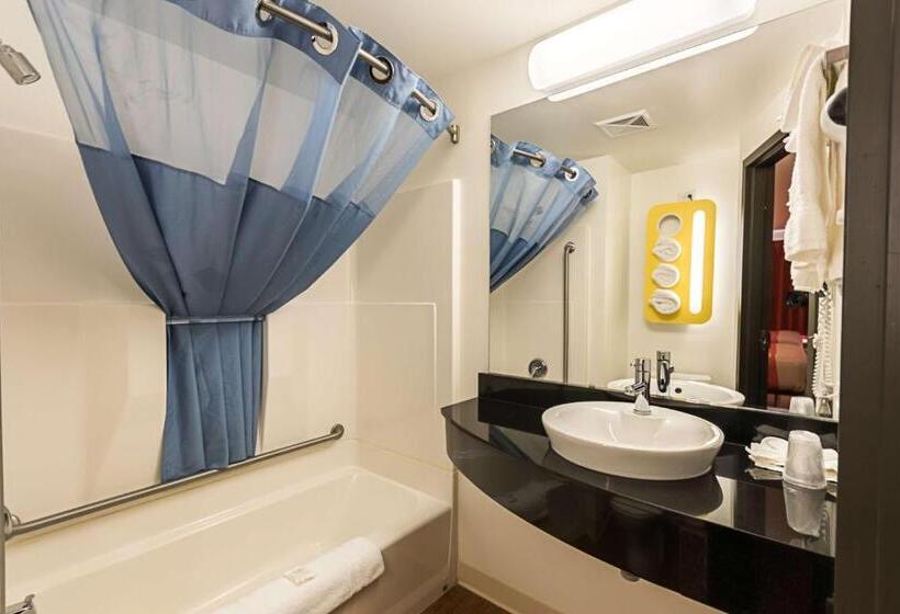 デラックスルーム, Motel 6 Moosomin, Sk