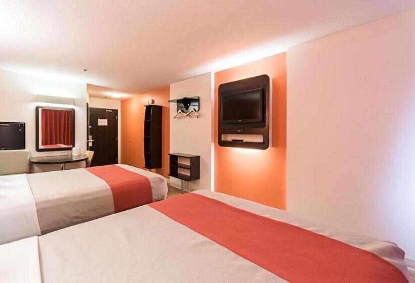 デラックスルーム, Motel 6 Moosomin, Sk