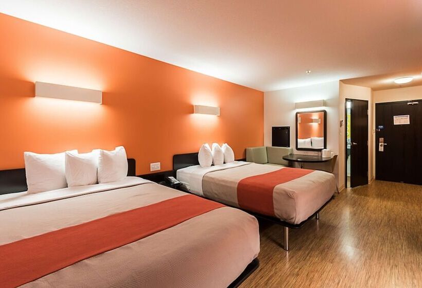 デラックスルーム, Motel 6 Moosomin, Sk