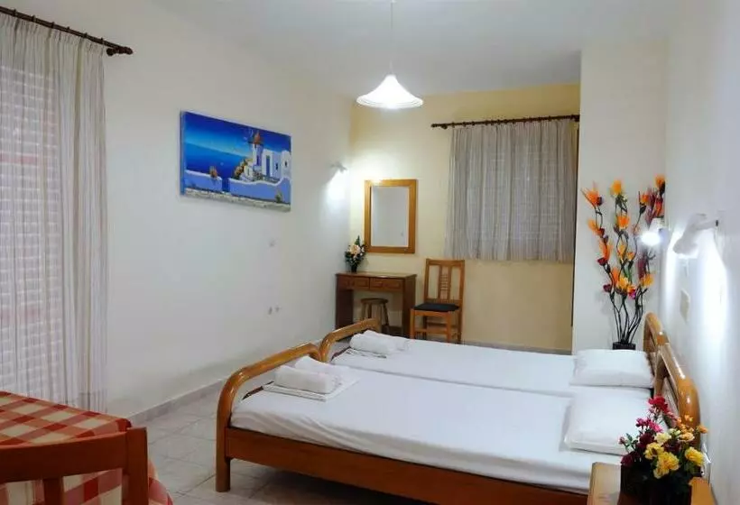 استودیوی استاندارد, Nikos 2 Studios & Apartments