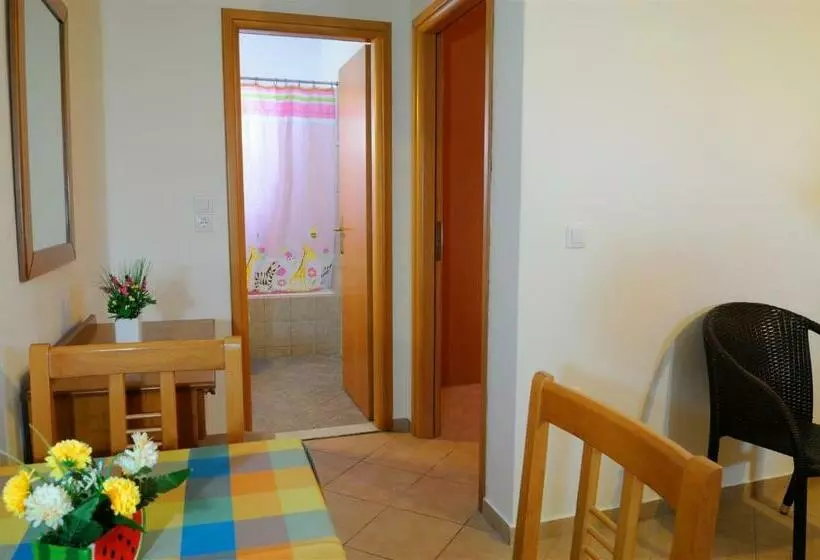 آپارتمان 1 خوابه, Nikos 2 Studios & Apartments