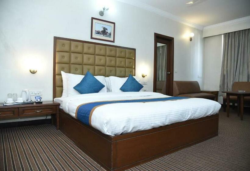 Quarto Deluxe, Belair Suites Pune