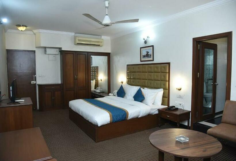 Quarto Deluxe, Belair Suites Pune