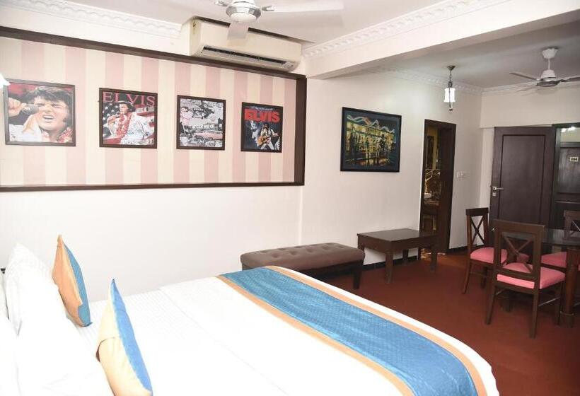 Quarto Superior com Sacada, Belair Suites Pune