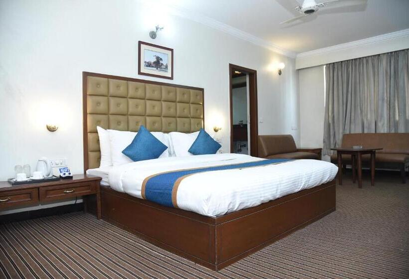 Quarto Deluxe, Belair Suites Pune