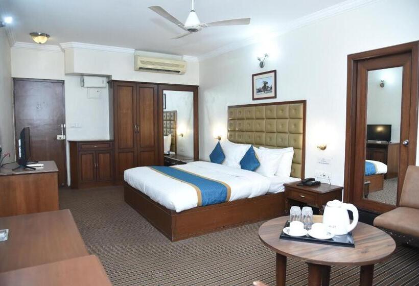 Quarto Deluxe, Belair Suites Pune
