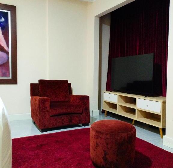 スイート, Duo Boutique