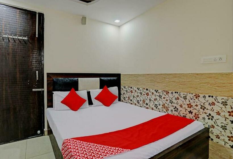 Трехместный Номер Классика, Oyo Flagship 81525b Hotel Avenue