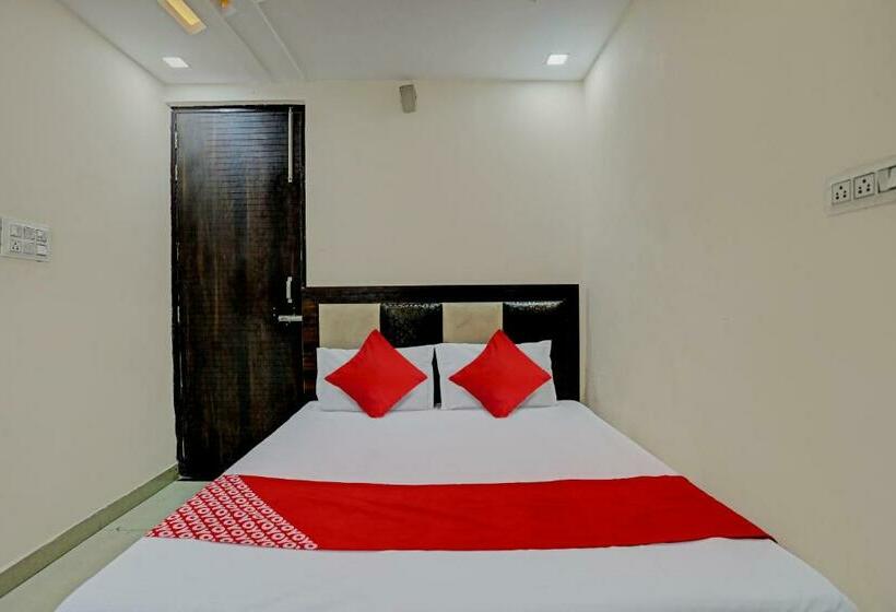 Трехместный Номер Классика, Oyo Flagship 81525b Hotel Avenue