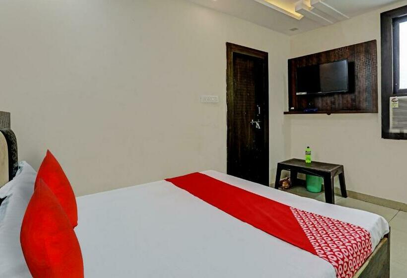 Трехместный Номер Классика, Oyo Flagship 81525b Hotel Avenue