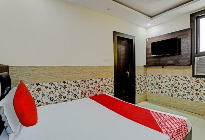 Трехместный Номер Классика, Oyo Flagship 81525b Hotel Avenue