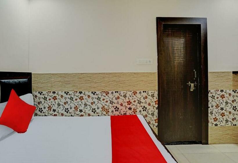 Трехместный Номер Классика, Oyo Flagship 81525b Hotel Avenue