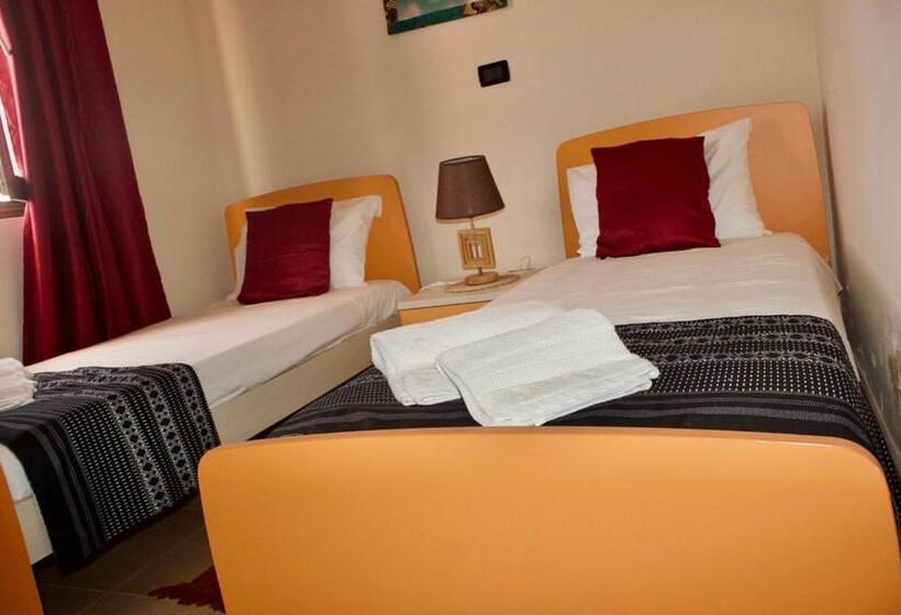 اتاق استاندارد یک نفره, Pensione Casa Da Amizade B&b