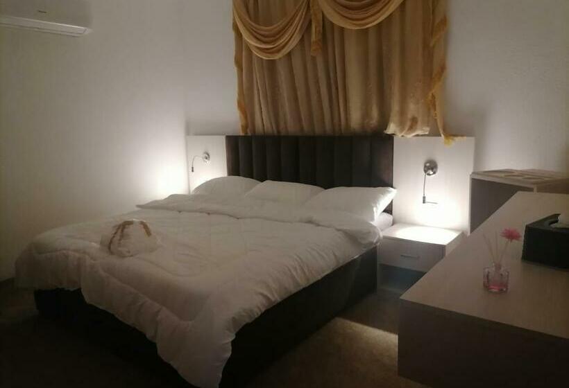 اتاق اکونومی, Petra Glamour Hostel