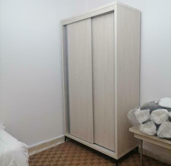 اتاق اکونومی, Petra Glamour Hostel