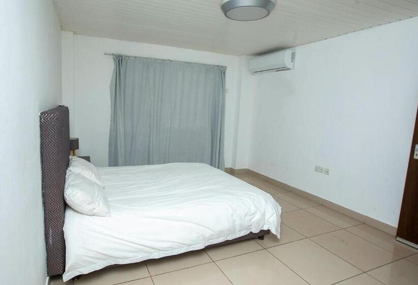 2 Bedroom Apartment, South La Apartments