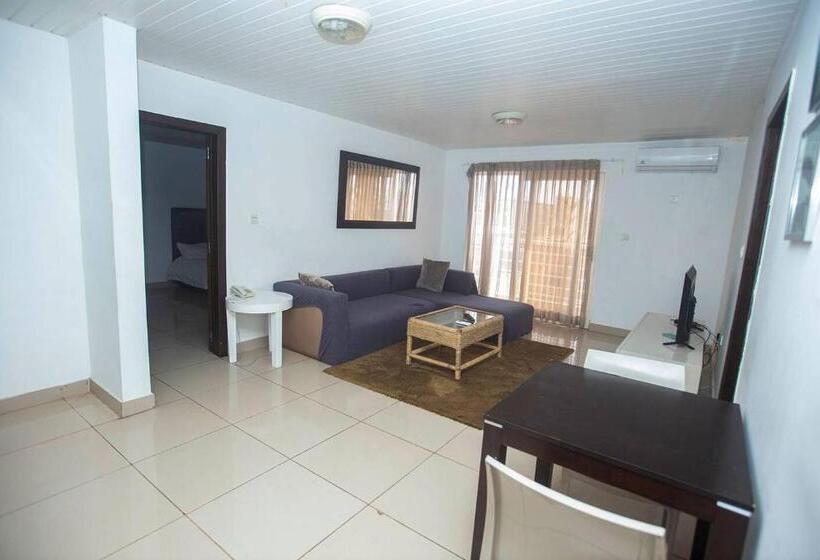 2 Bedroom Apartment, South La Apartments