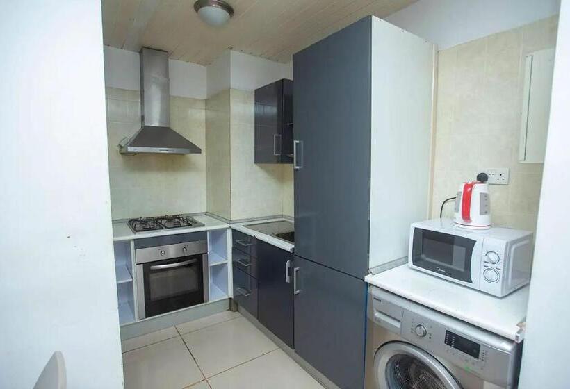 2 Bedroom Apartment, South La Apartments