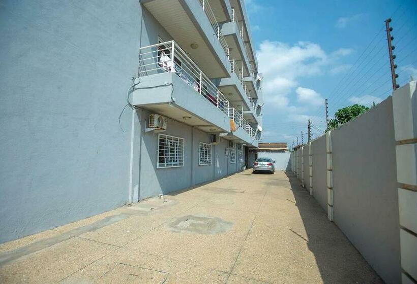 Standard Studio, South La Apartments