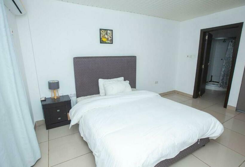 Standard Studio, South La Apartments