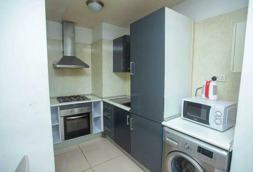 Standard Studio, South La Apartments