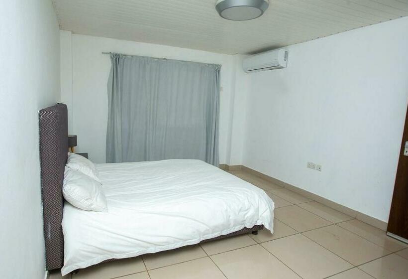 Standard Studio, South La Apartments