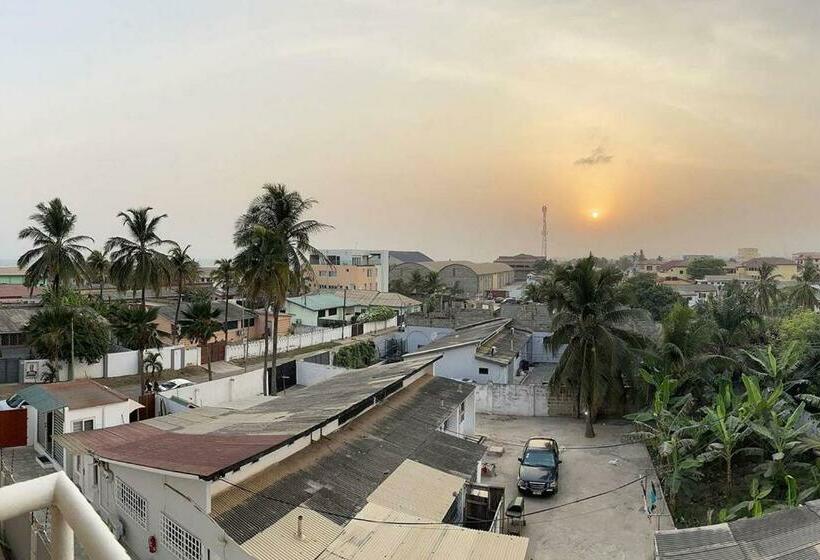 2 Bedroom Apartment, South La Apartments