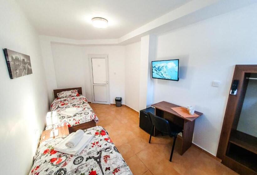 エコノミールーム, Private Rooms In Silvy S Pretty House