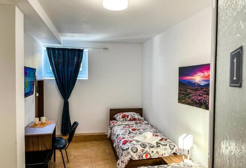 エコノミールーム, Private Rooms In Silvy S Pretty House