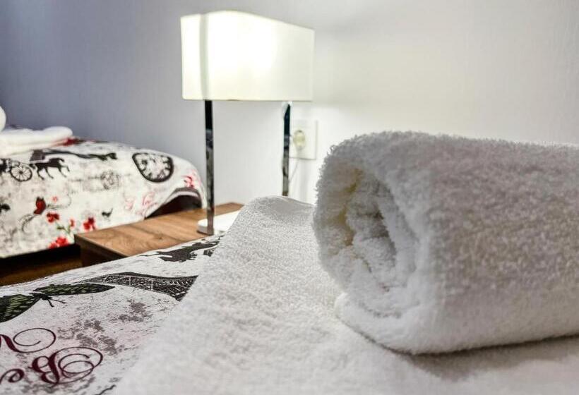 エコノミールーム, Private Rooms In Silvy S Pretty House