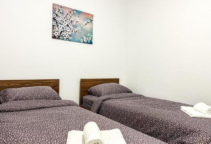 スタンダードルーム, Private Rooms In Silvy S Pretty House