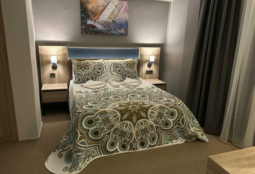 标准间, Ephesus Hera