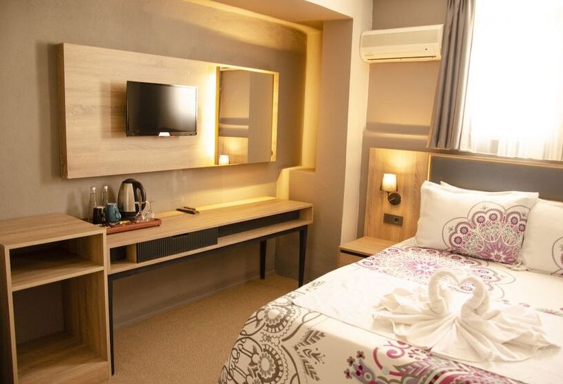 豪华三人间, Ephesus Hera