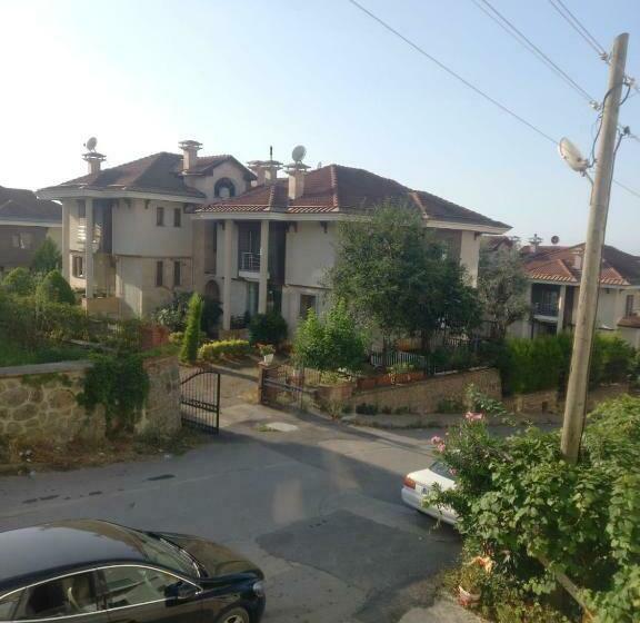 带1个卧室的带海景的公寓, Peker Apart