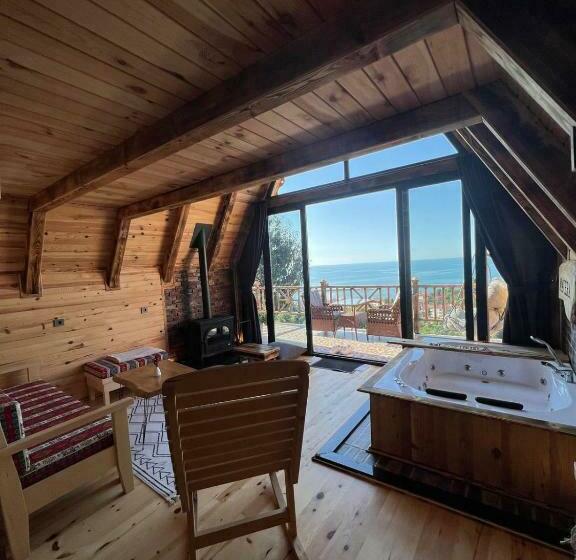 بانگلوی استاندارد, Mavera Suit Bungalow