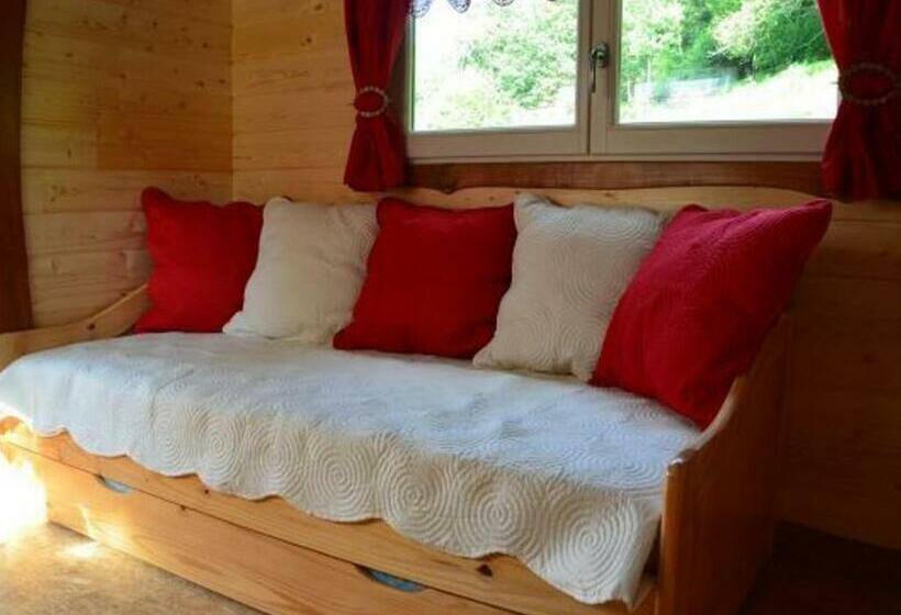 غرفة قياسية, Roulotte Cosy Avec Kitchenette, Ruisseau Apaisant Et Espace Bien être, Nuit Insolite à Ferdrupt   Fr