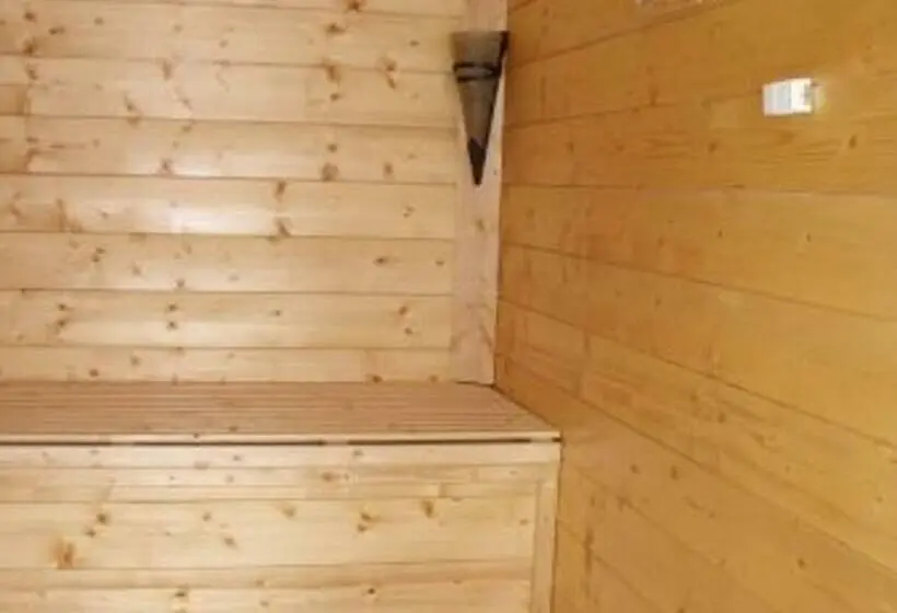 スタンダードルーム, Roulotte Cosy Avec Kitchenette, Ruisseau Apaisant Et Espace Bien être, Nuit Insolite à Ferdrupt   Fr