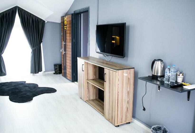 테라스 스위트, Lions Suit