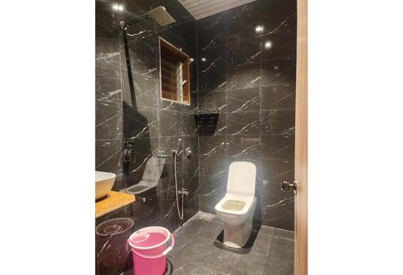 סוויטה, Neel Agro Tourism &resort