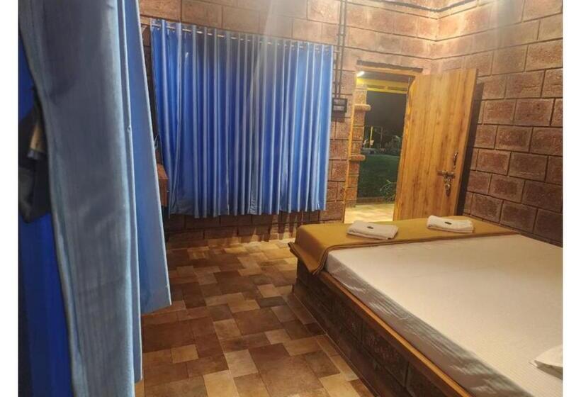 Люкс, Neel Agro Tourism &resort