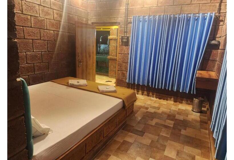 סוויטה, Neel Agro Tourism &resort