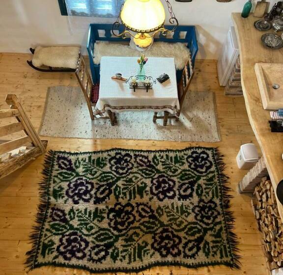 منزل غرفة نوم واحدة, La Patru Daci