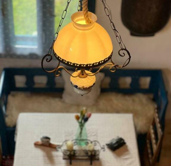 منزل غرفة نوم واحدة, La Patru Daci