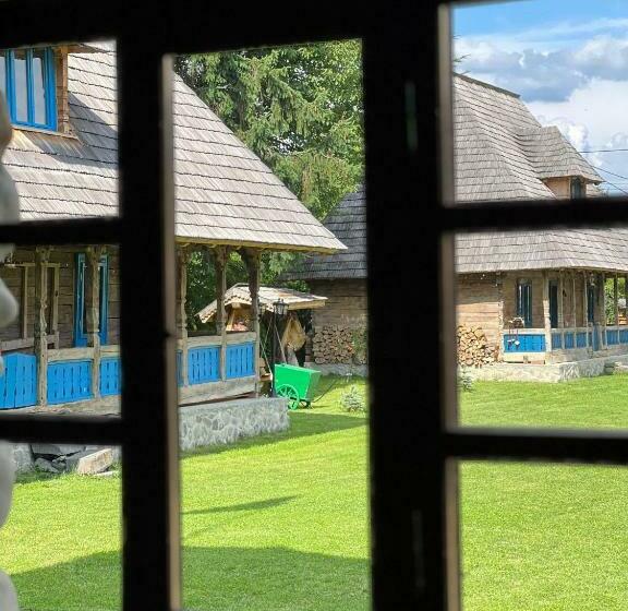 منزل غرفتين نوم, La Patru Daci