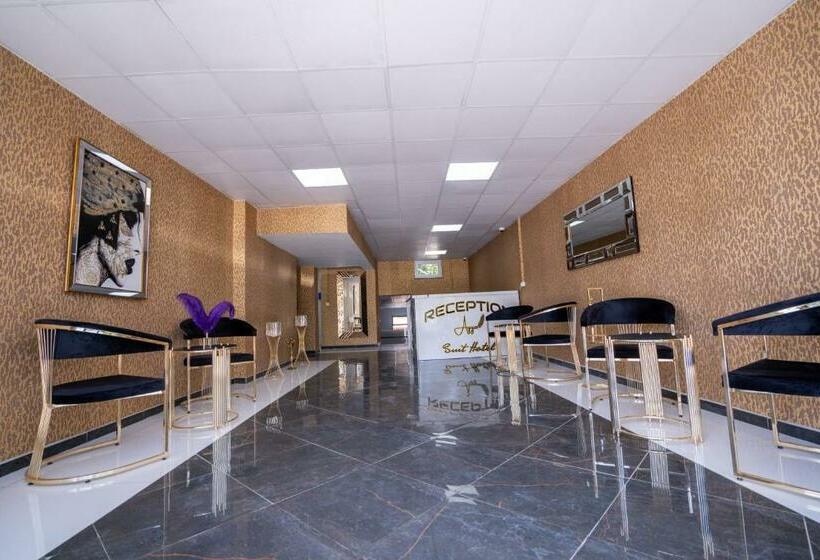 １ベッドルームアパートメント, Ayya Sui̇t