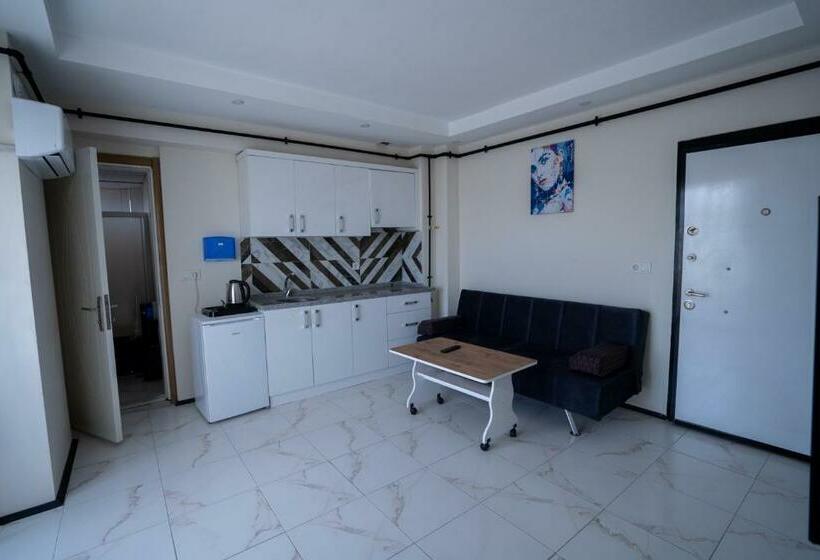 １ベッドルームアパートメント, Ayya Sui̇t