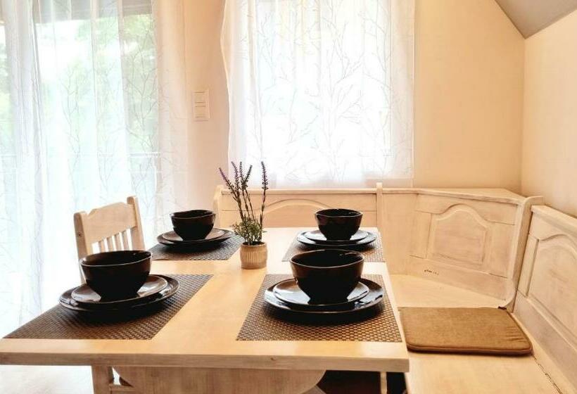 کلبه ییلاقی, Horizont Idéző Parkmotel