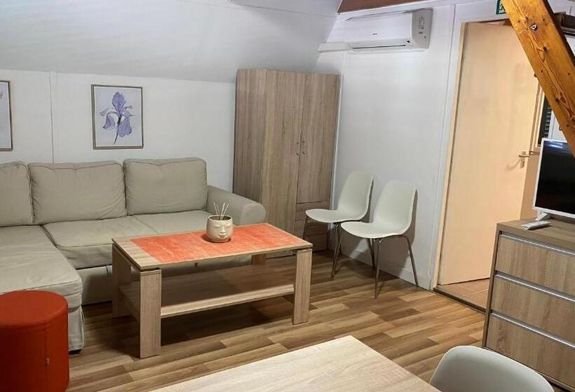 کلبه ییلاقی, Horizont Idéző Parkmotel