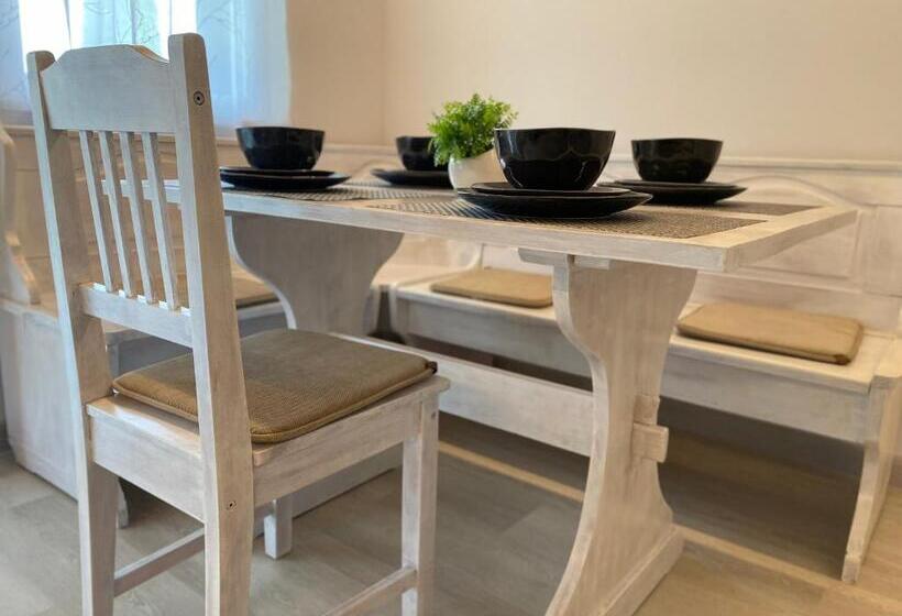 آپارتمان لوکس 1 خوابه, Horizont Idéző Parkmotel